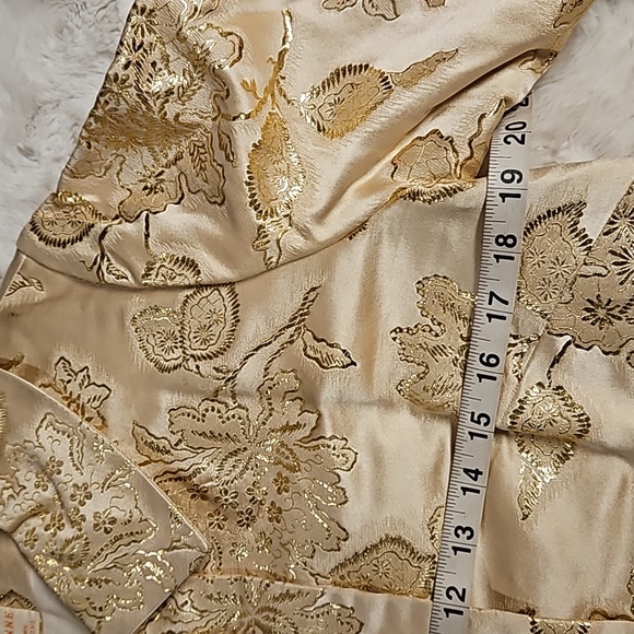 Royal Lynne Made in Royal Crown Colony of Hong Kong vintage gold brocade coat 12 - Picture 3 of 15